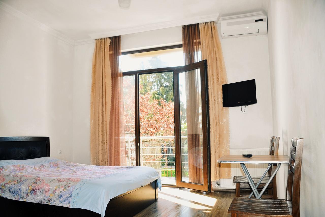 Hotel Sunny Coast Kobuleti Ngoại thất bức ảnh
